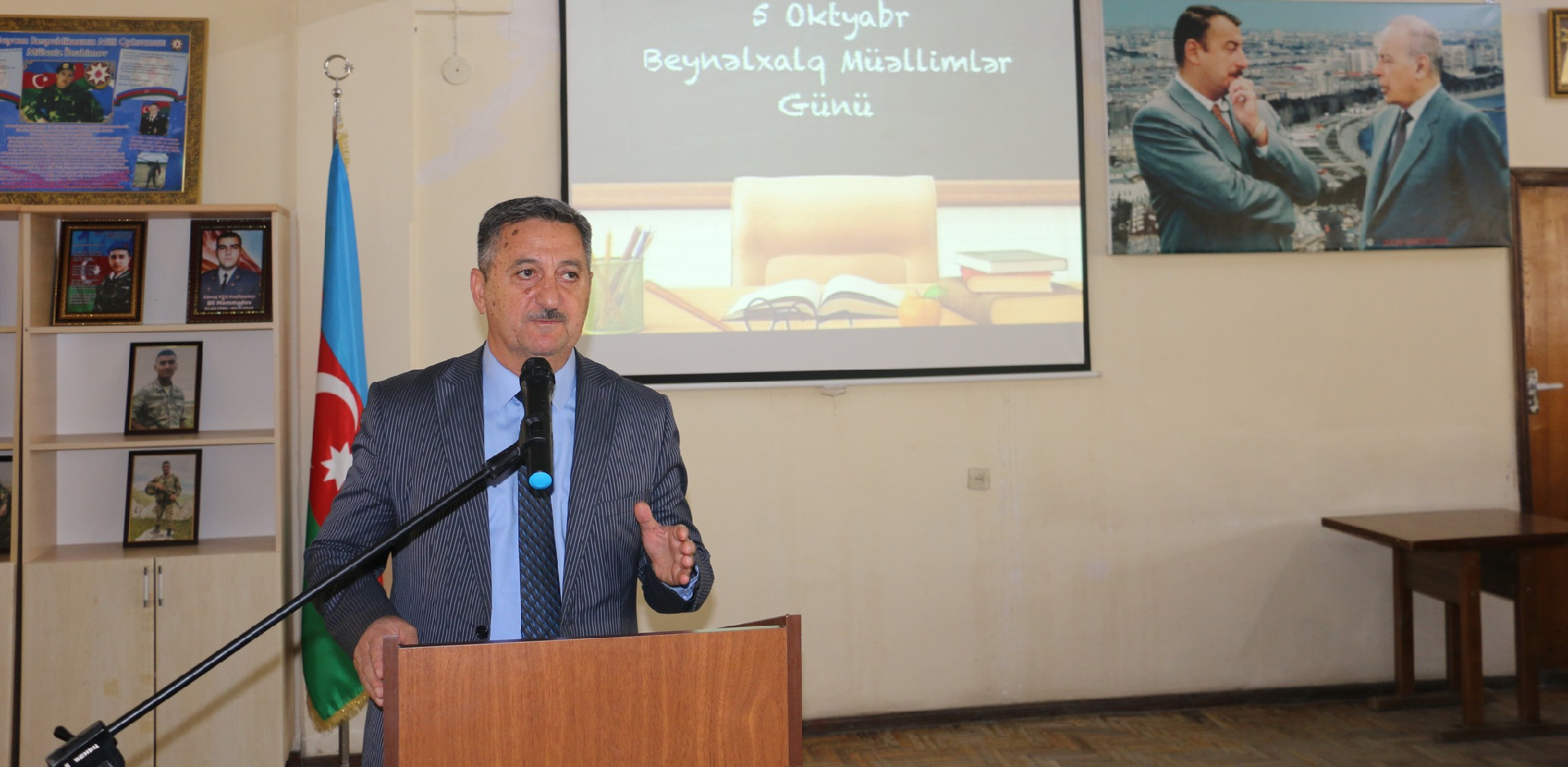 Müəllim Günü