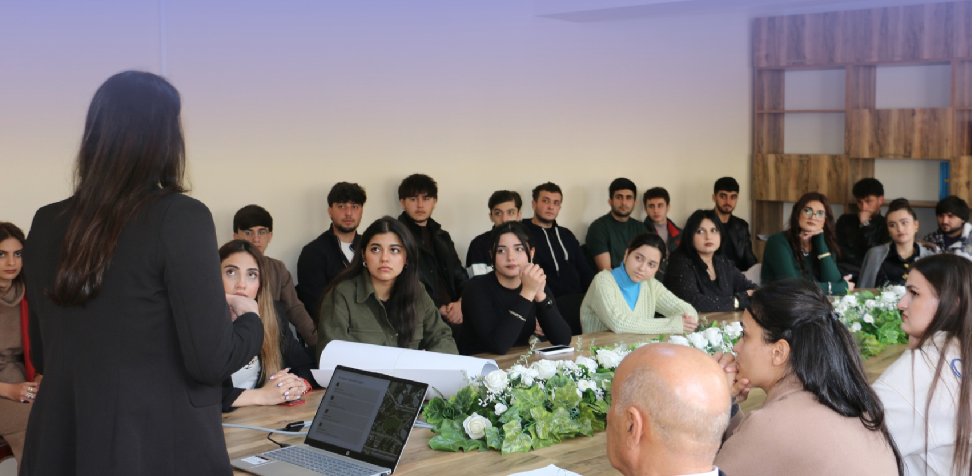 WUF13 Dəyirmi Masa 